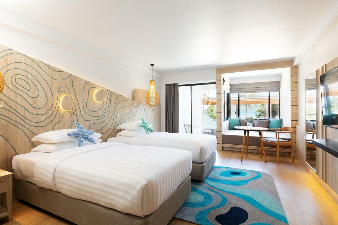 Hotell Liv Phuket Beachfront 4*